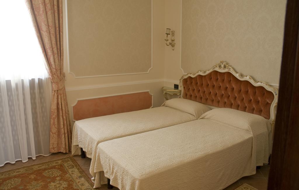 Appartamento Ca' Cavalli Venedig Zimmer foto