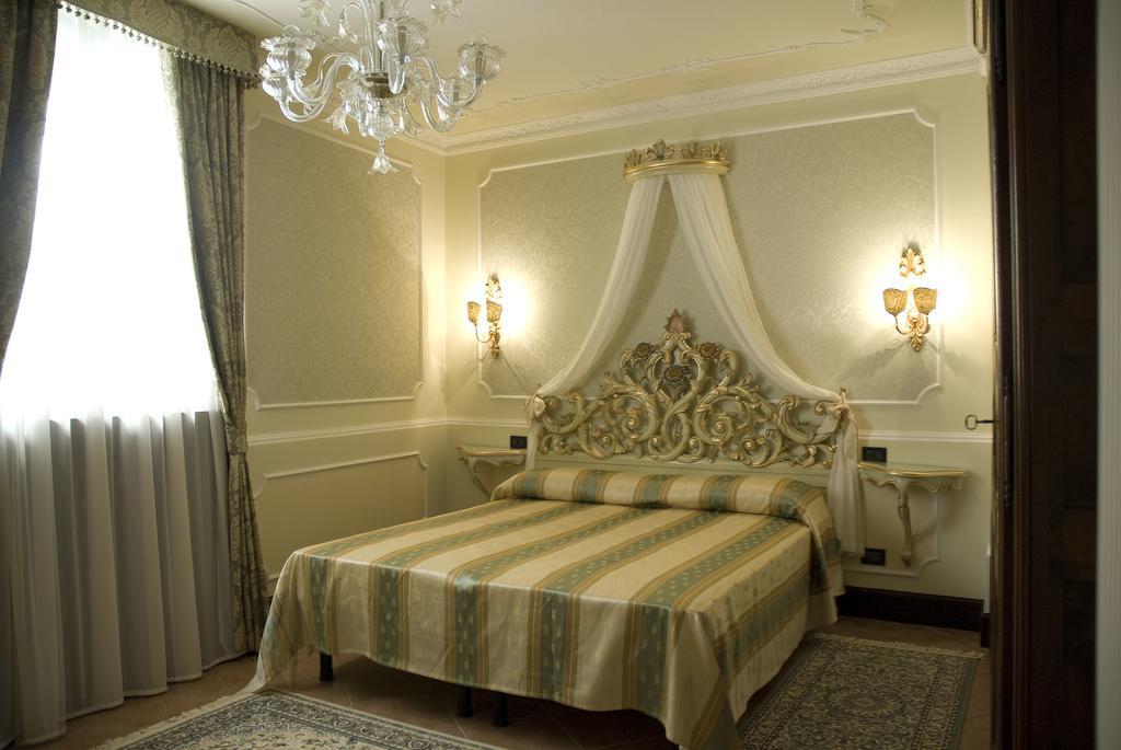 Appartamento Ca' Cavalli Venedig Zimmer foto